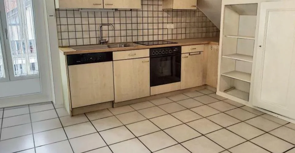 Grand appartement 4.5 pces lumineux proche du centre du village
