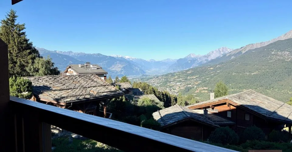 Charmant studio avec balcon ensoleillé et vue sur la vallée du Rhône