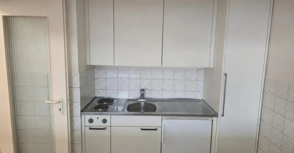 JOLI 2,5 PIÈCES SEMI-MEUBLÉ À THÔNEX