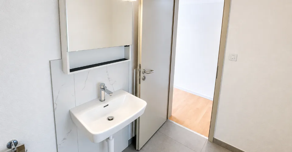 Studio luminoso di circa 25 m² con vista sul castello – foto 6 di 9