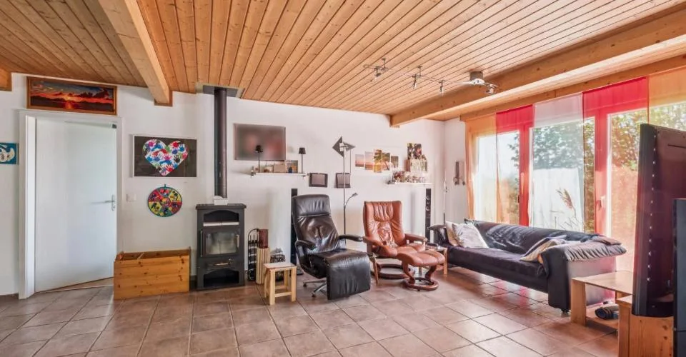 Freistehend wohnen mit 160 m², Garten und Weitsicht