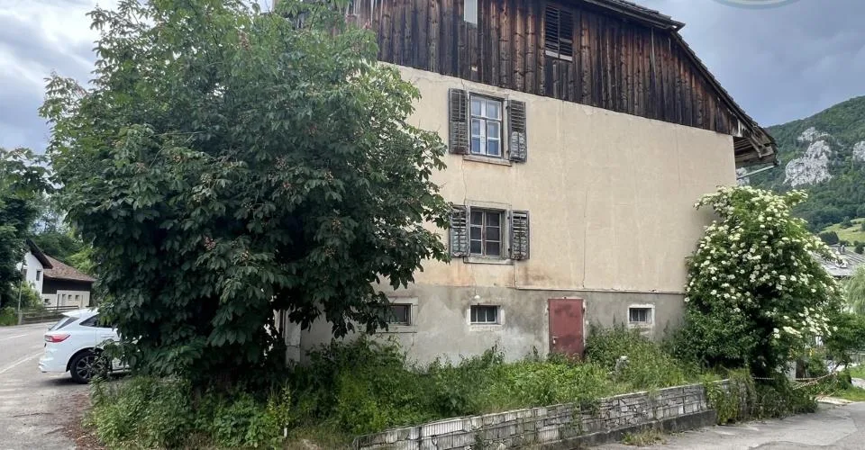 Maison mitoyenne a rénover ou transformer à Crémines – Foto 2 von 8