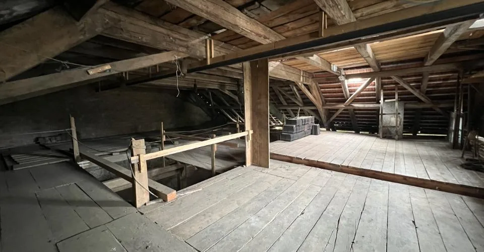 Maison mitoyenne a rénover ou transformer à Crémines – Foto 7 von 8