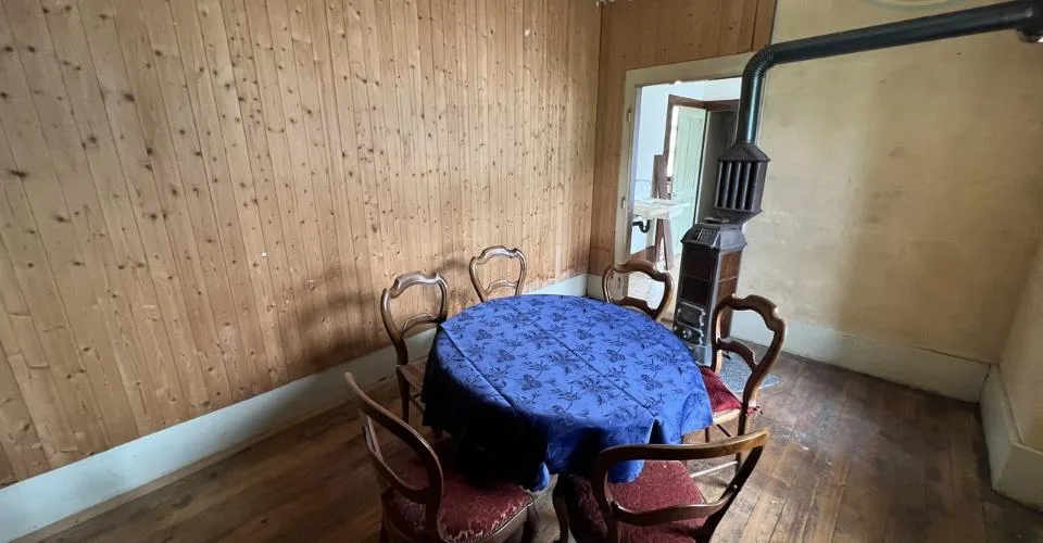 Maison mitoyenne a rénover ou transformer à Crémines – Foto 6 von 8