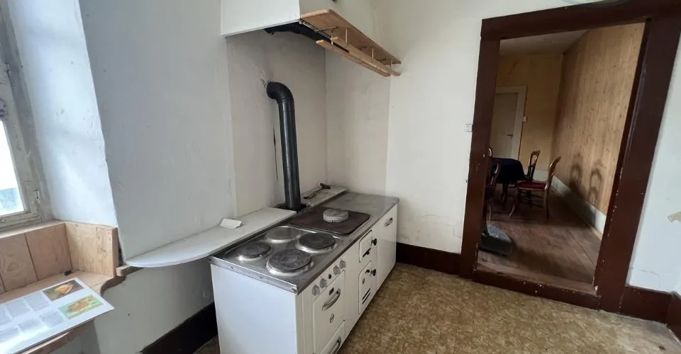 Maison mitoyenne a rénover ou transformer à Crémines – Foto 5 von 8