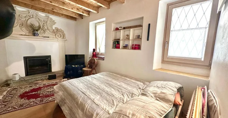 Maison individuelle pittoresque de 3.5 pièces à Arosio