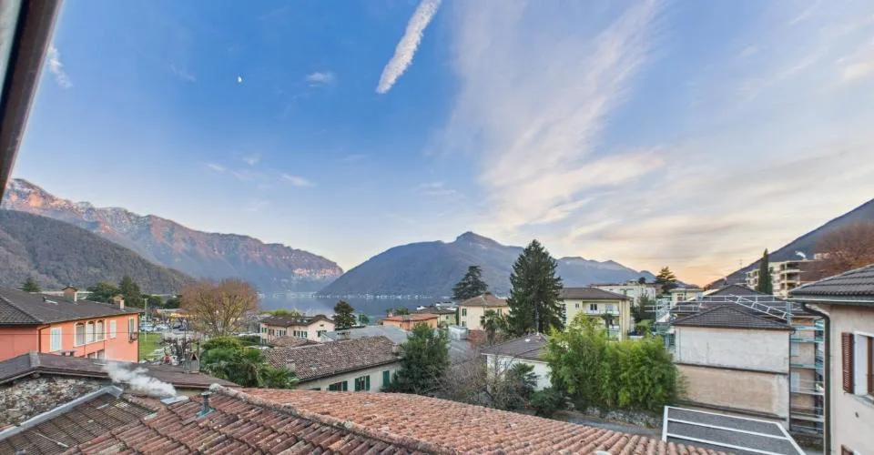 Splendide maison rénovée de 4.5 pièces dans le noyau de Melide
