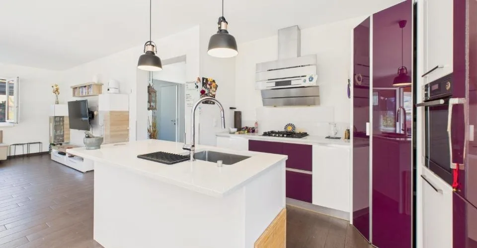 Charmante villa à Blenio  design moderne et espaces généreux dans un cadre pittoresque