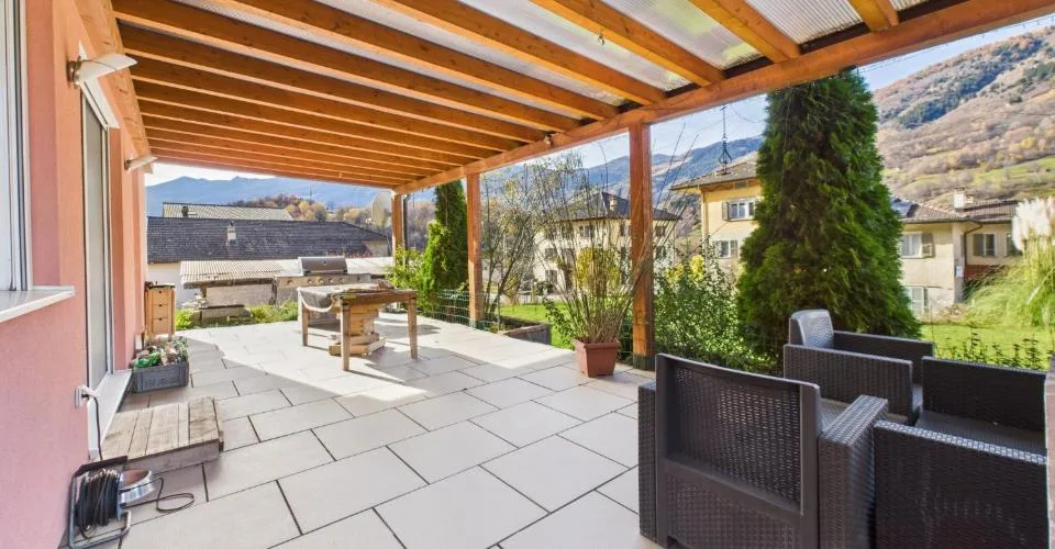 Charmante villa à Blenio  design moderne et espaces généreux dans un cadre pittoresque
