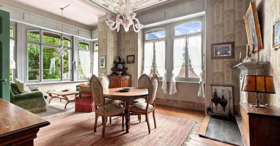 Maison d'époque avec fresques au cœur de la Leventina