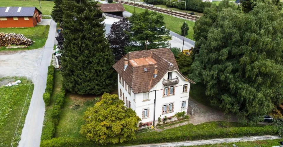 Maison d'époque avec fresques au cœur de la Leventina