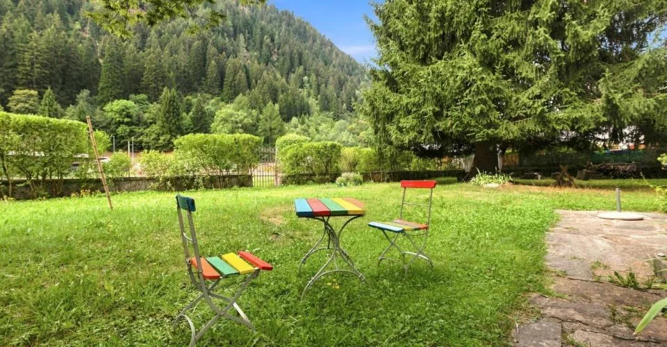 Maison d'époque avec fresques au cœur de la Leventina
