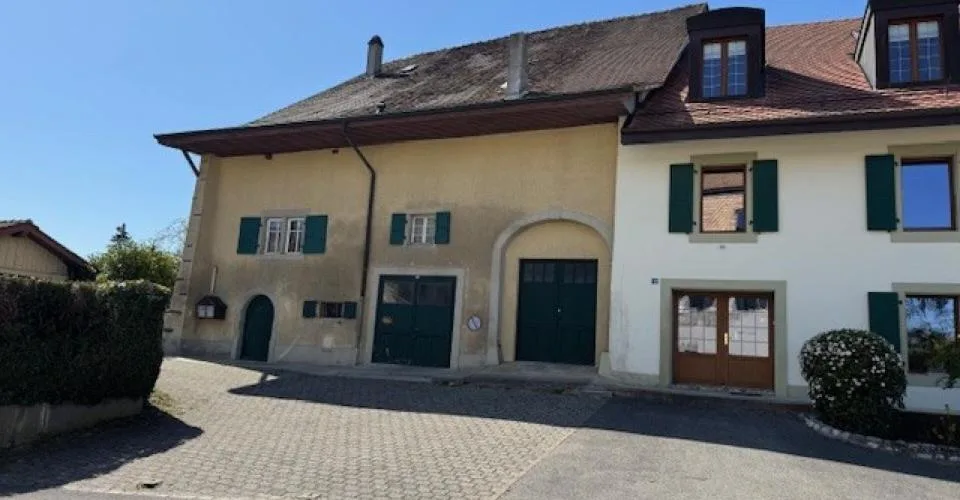 Proche de Lausanne, maison villageoise à transformer entièrement