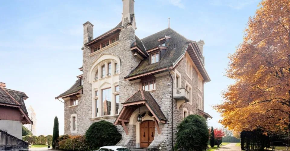 Maison de maître au caractère d'antan, emplacement exceptionnel !