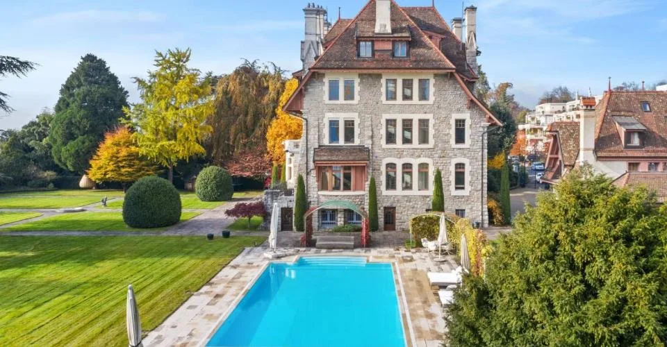 Maison de maître au caractère d'antan, emplacement exceptionnel !