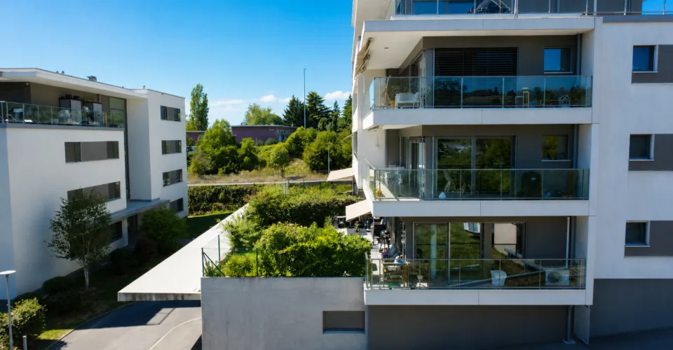 Appartement contemporain de 3.5 pièces avec jardin privatif