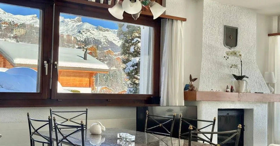 Bel appartement 3.5 pièces en rez-de-jardin prés de l'arrêt de funiculaire de Blûche - Ref. 1007-684