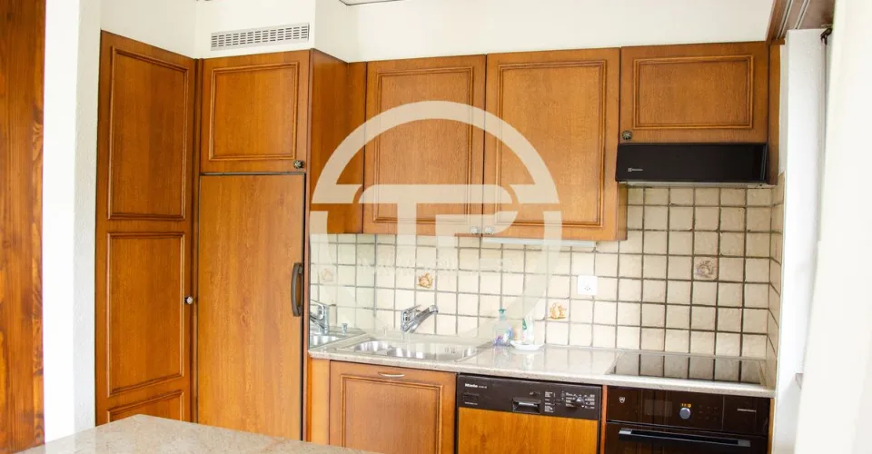 Bel appartement 3.5 pièces en rez-de-jardin prés de l'arrêt de funiculaire de Blûche - Ref. 1007-684