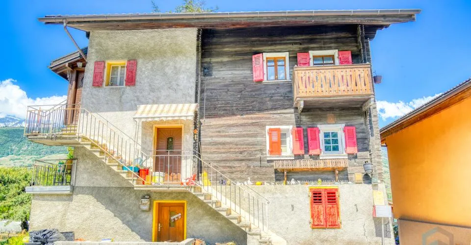 EXCLUSIVITE Immeuble de 3 appartements à rénover au centre du village – foto 5 di 9