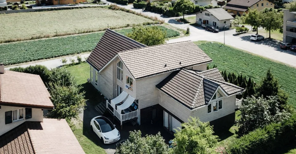 Maison canadienne au cœur d'un cadre verdoyant