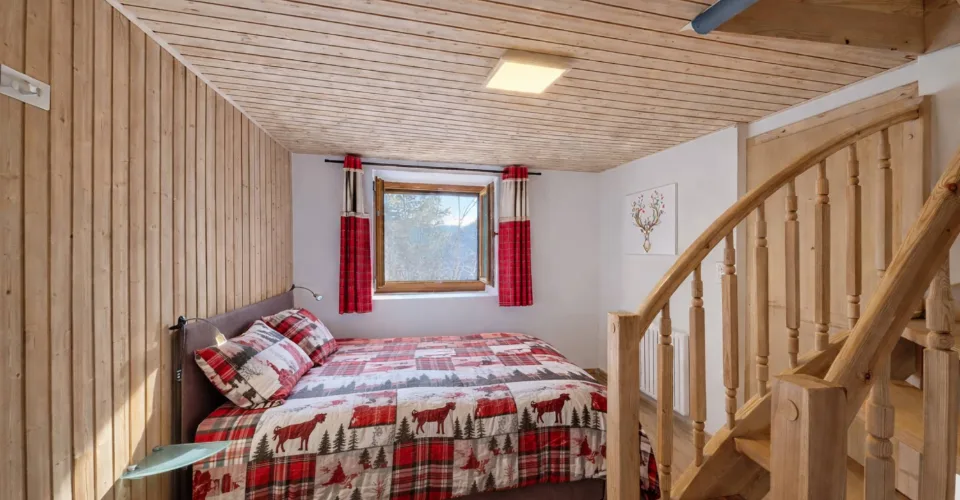 Chalet mitoyen au charme authentique – entièrement rénové