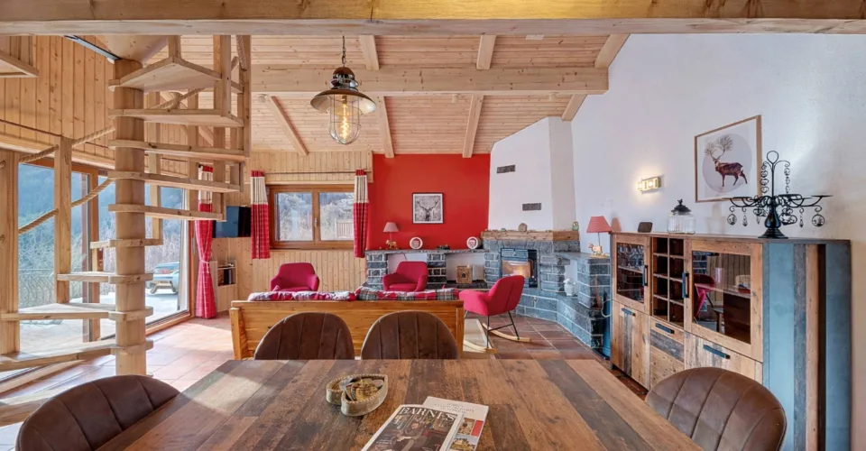 Chalet mitoyen au charme authentique – entièrement rénové
