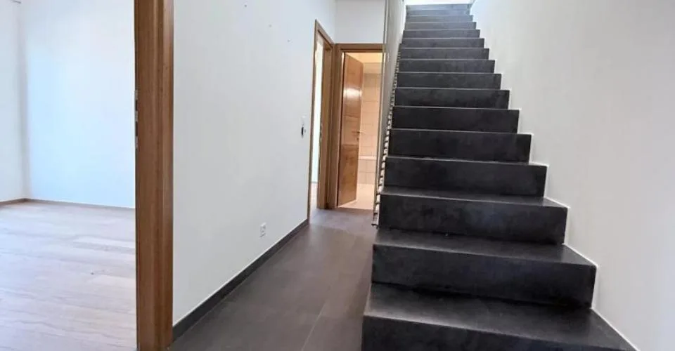 Villa moderne avec vue panoramique sur la vallée du Rhône