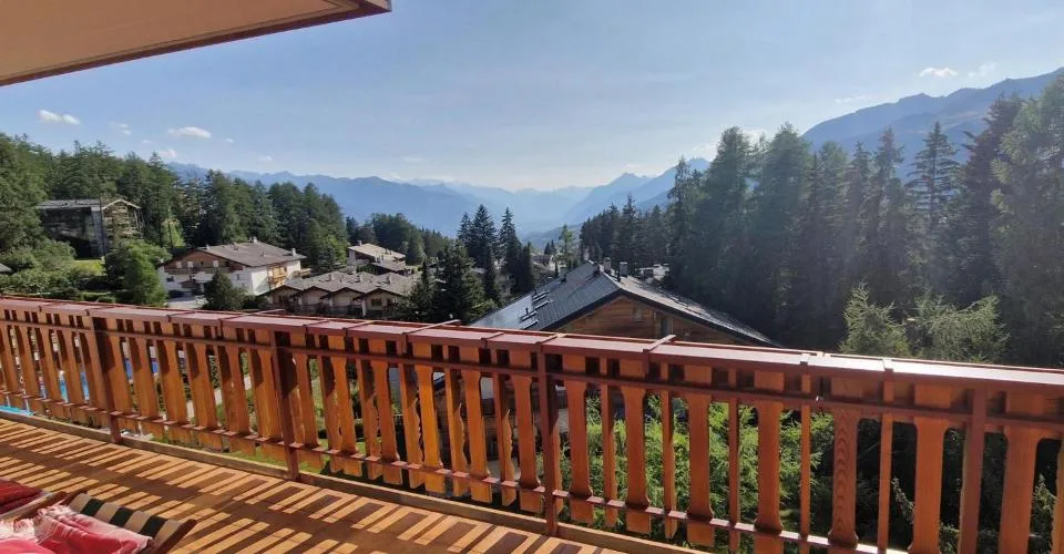 Exclusivité. Crans, attique duplex de 5.5 pièces avec vue
