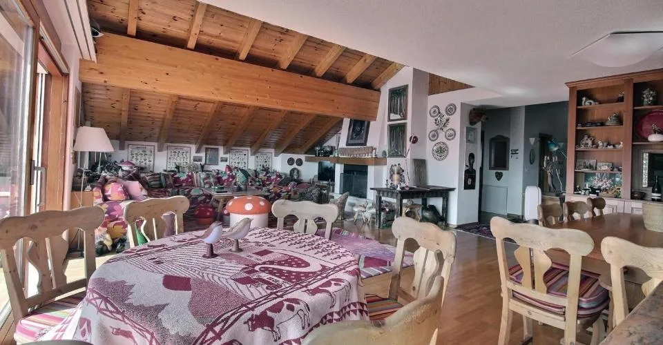 Exclusivité. Crans, attique duplex de 5.5 pièces avec vue