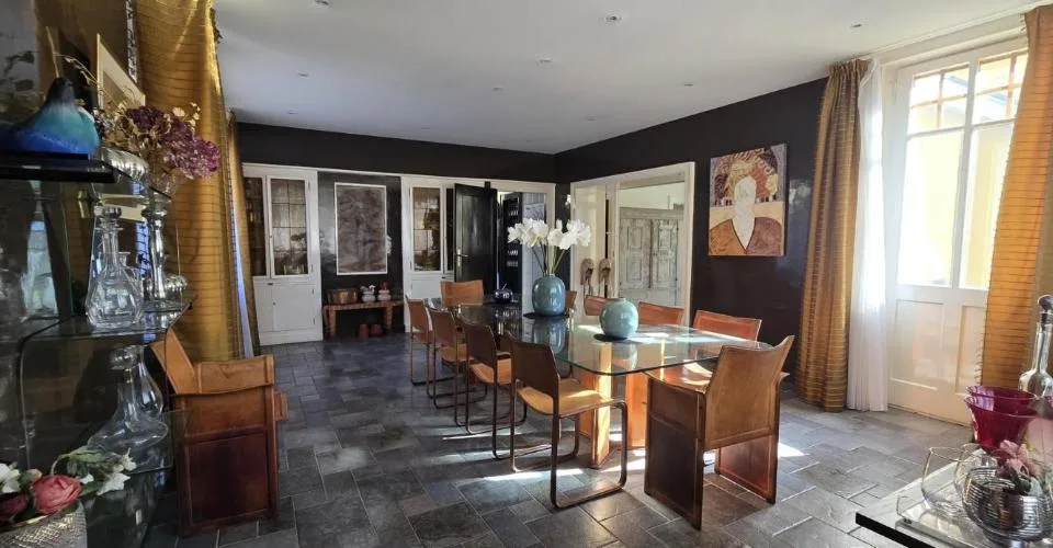 Villa de Maître 8.5 pièces de 712m2 au coeur de Sion