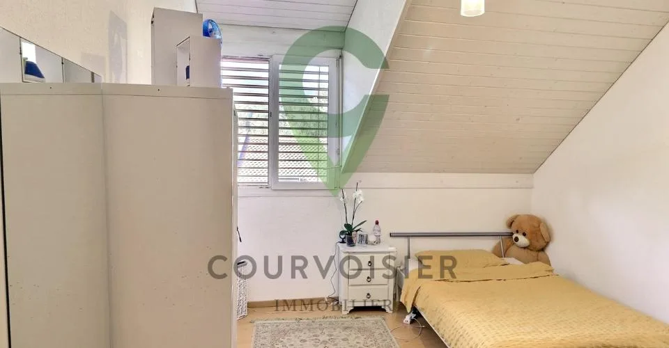 DUPLEX DE 5.5 PIECES DANS PETITE COPROPRIÉTÉ – photo 10 sur 12