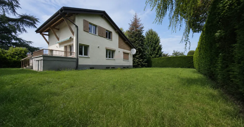 Élégante villa familiale dans un environnement résidentiel à Cointrin