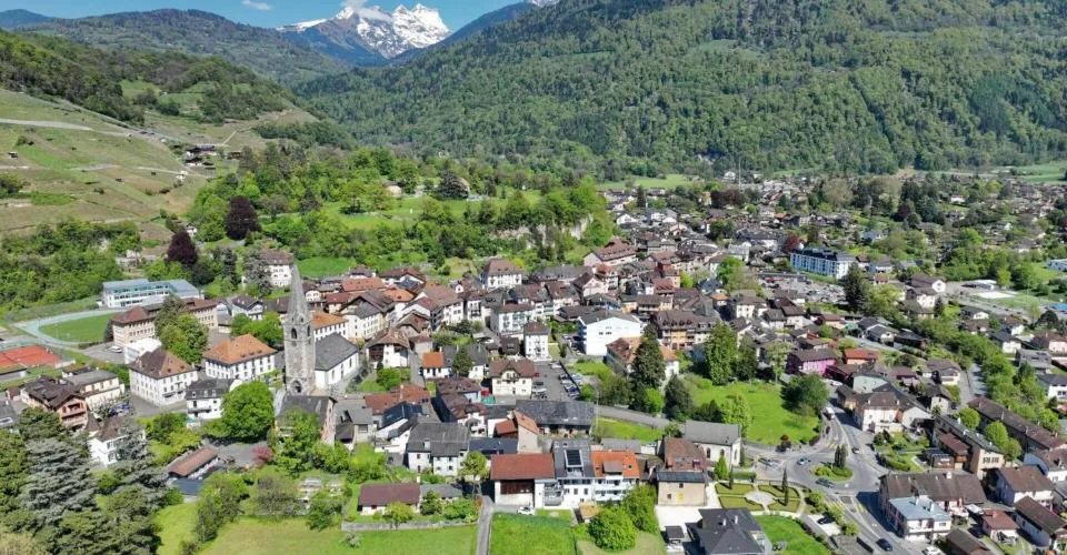 Terrain avec projet à vendre à Bex