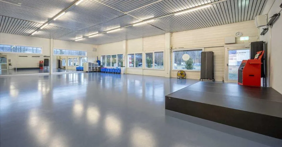 IMMEUBLE COMMERCIAL - FITNESS + APPARTEMENT - EN EXCLUSIVITÉ – Foto 3 von 13