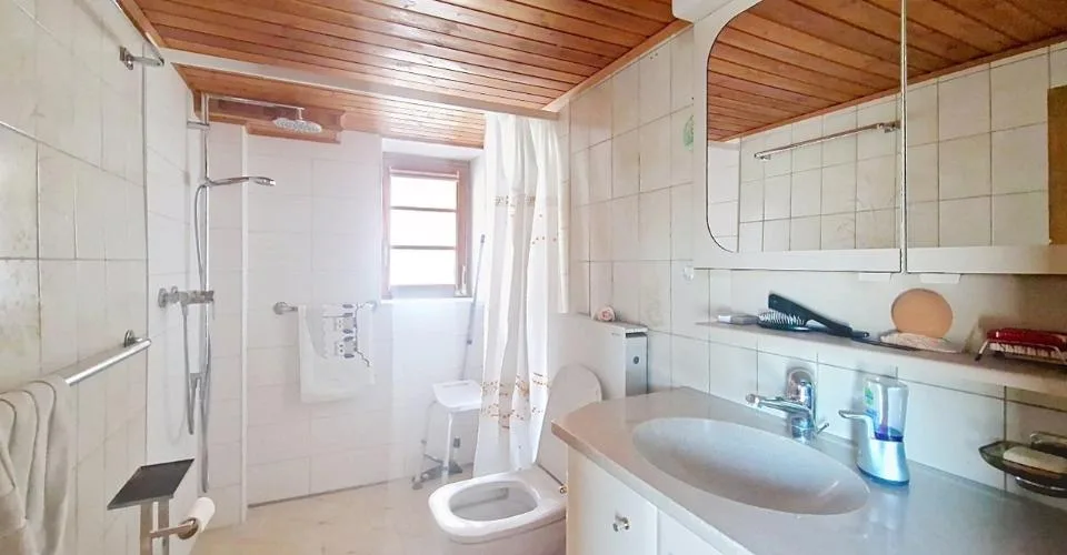Grône, maison de 4.5 pièces de 151 m2 avec extérieures verdoyant et 2 places de parc – photo 37 sur 50
