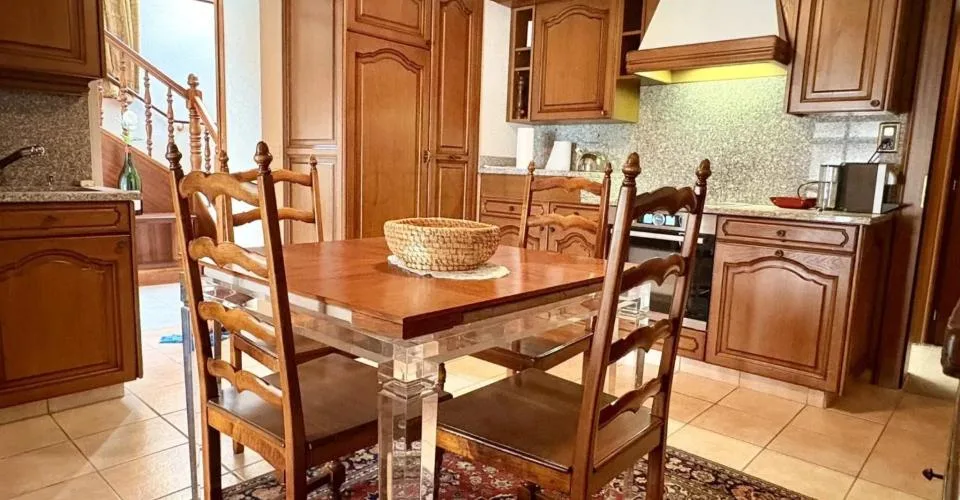 Charmant chalet avec vue sur la montagne à Crans-Montana – photo 22 sur 24