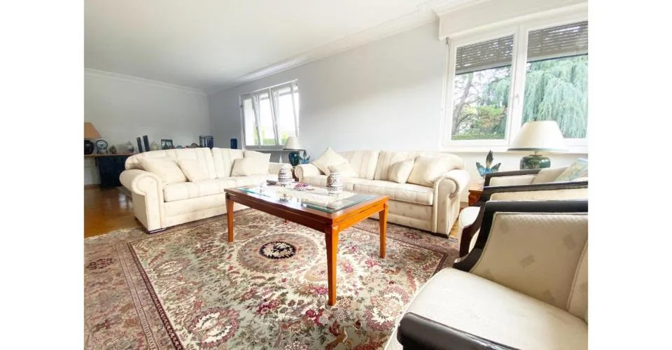 Superbe villa familiale individuel avec grand jardin à Cointrin - 2'890'000.-- – photo 3 sur 8