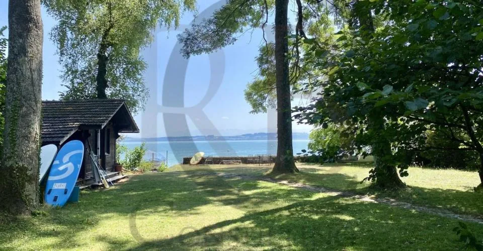 Villa au bord du lac, dotée d'un spacieux jardin - 9 mois (octobre 2026 à juin 2027)
