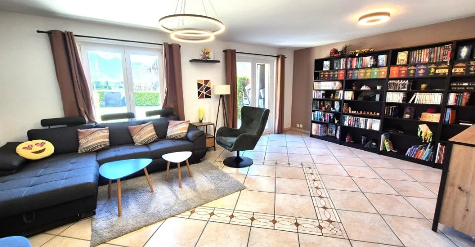 Casa a schiera di 4,5 locali, pannelli solari, con terrazza e garage – foto 22 di 26