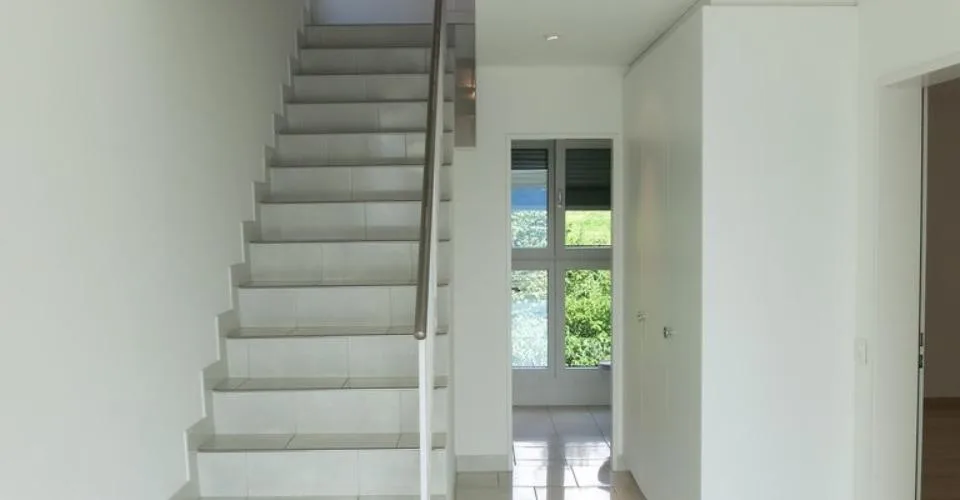 Exklusive 4.5-Zimmer-Maisonette mit traumhafter Aussicht über Zürich – Foto 7 von 8