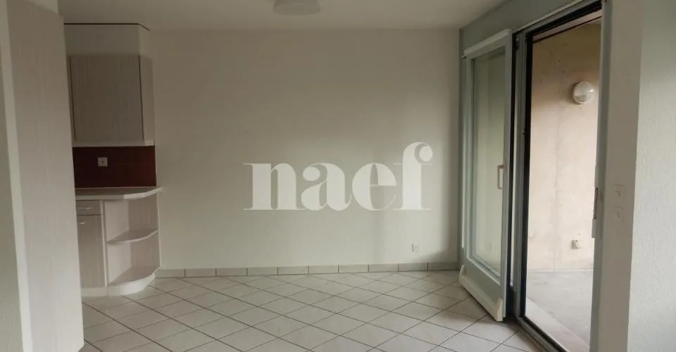 Wohnung mit 4.5 Zimmern im 1. Stock mit Balkon – Foto 4 von 18