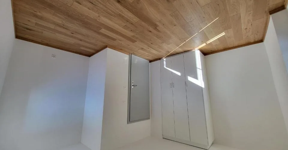 Magnificent komplett renoviertes Duplex mit großem Balkon