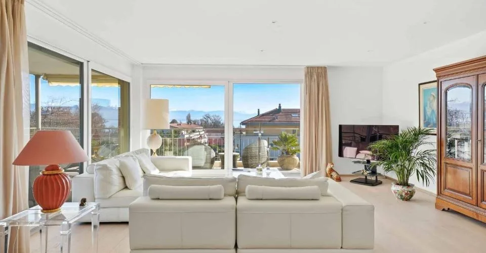 Große Wohnung in absoluter Ruhe, mit Aussicht! – Foto 2 von 26