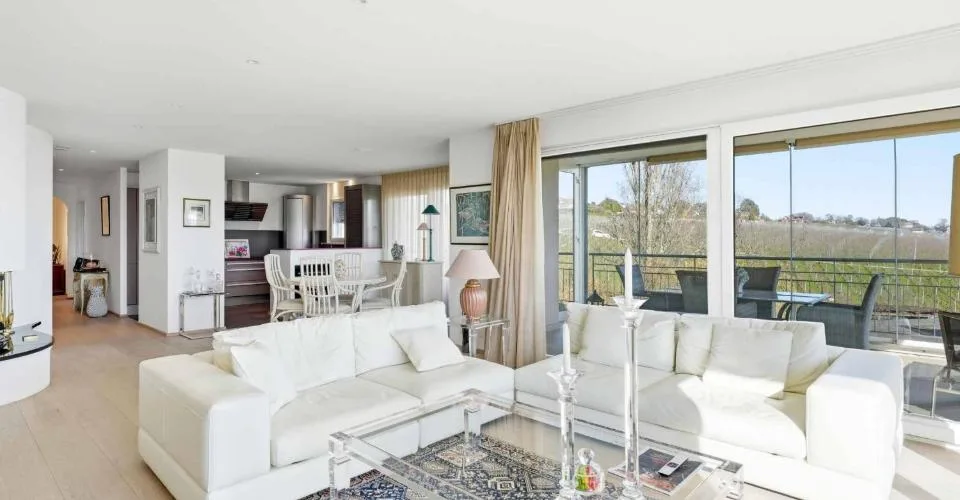 Große Wohnung in absoluter Ruhe, mit Aussicht! – Foto 3 von 26