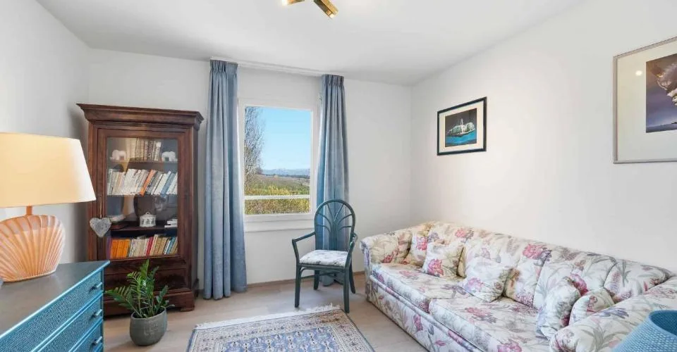 Große Wohnung in absoluter Ruhe, mit Aussicht! – Foto 6 von 26
