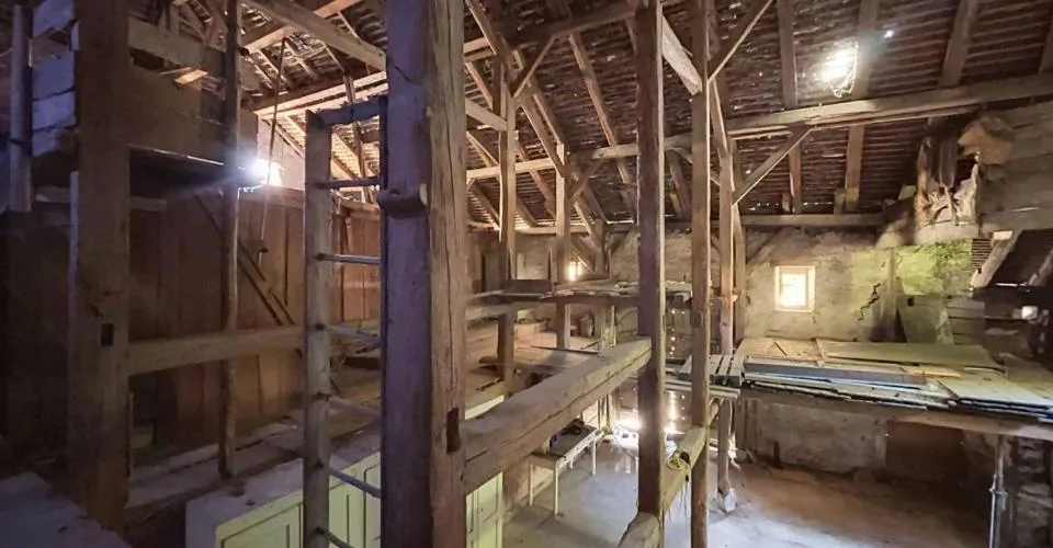 Ferme villageoise de caractère à réinventer au cur d'Areuse – photo 21 sur 22