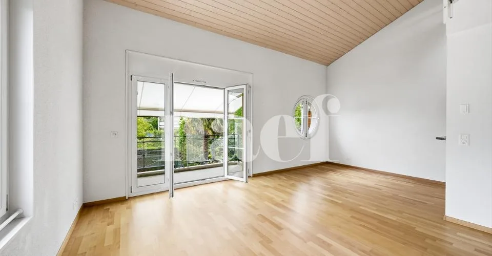 Apartment 4.5 rooms + mezzanine in the heart of Prangins – photo 8 of 12