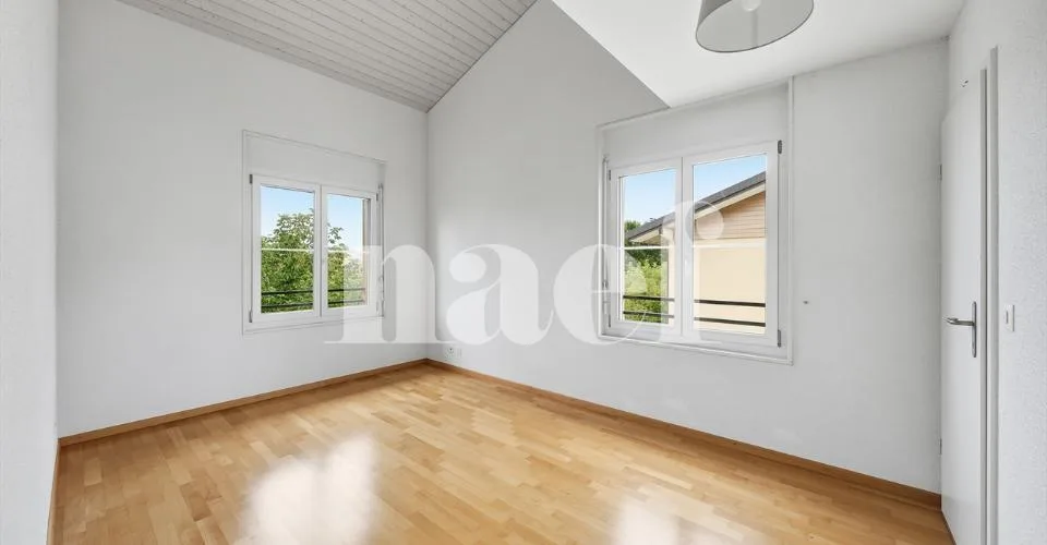 Apartment 4.5 rooms + mezzanine in the heart of Prangins – photo 10 of 12