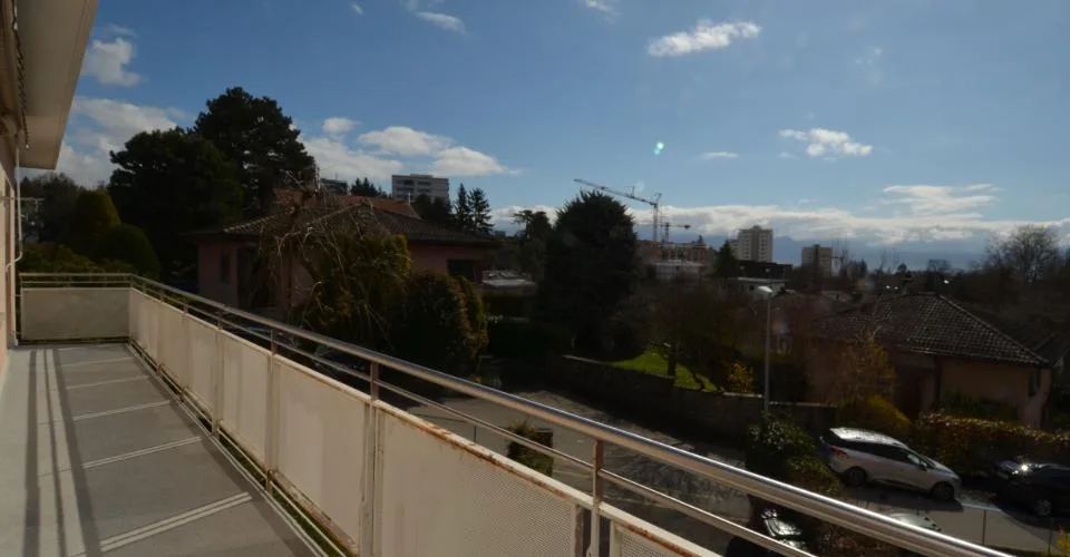 Lumineux et spacieux 5,5 pièces avec grand balcon, proche commodités – photo 12 sur 13