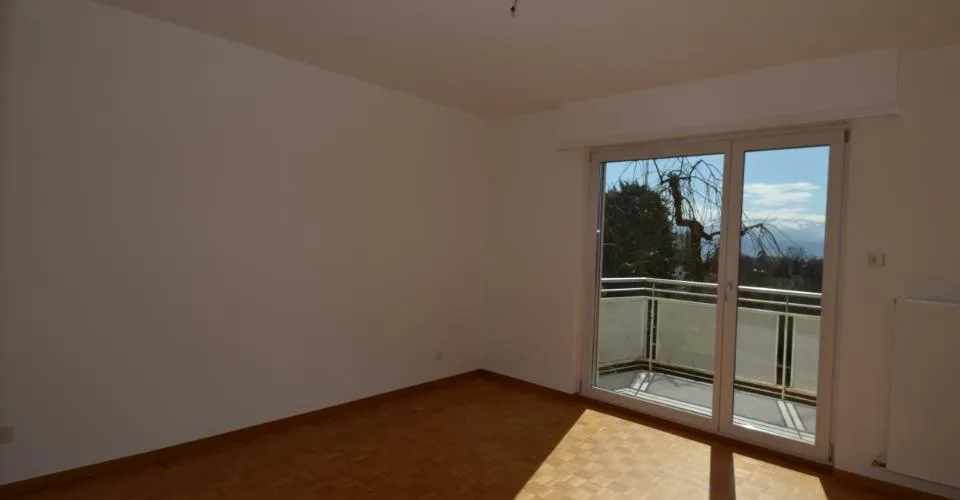 Lumineux et spacieux 5,5 pièces avec grand balcon, proche commodités – photo 7 sur 13